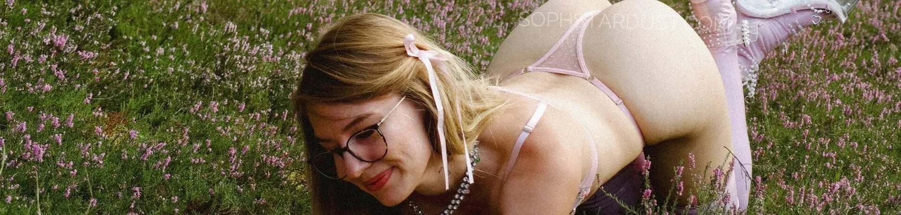 OnlyFans account  sophstardustasmr header 2