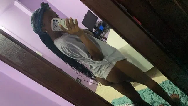 OnlyFans cuenta petitetoy header 2