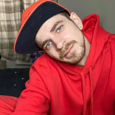 OnlyFans account  liamsmiler avatar 1