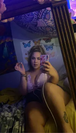 OnlyFans account  yelloowmami header 2