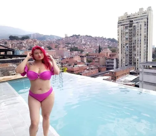 OnlyFans cuenta sarapeliroja header 2