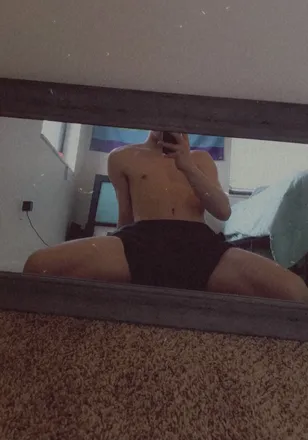 OnlyFans cuenta trevorbatesxx header 2