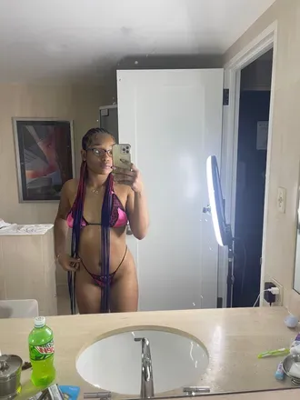 OnlyFans cuenta itsreallykaylajones header 2