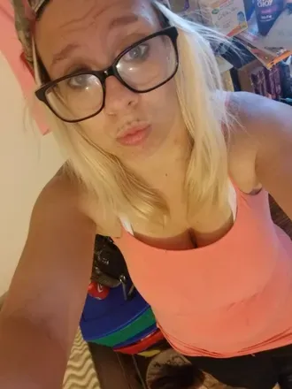 OnlyFans cuenta daddysgirl42001 avatar 1