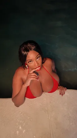 OnlyFans cuenta princessfrenxh header 2