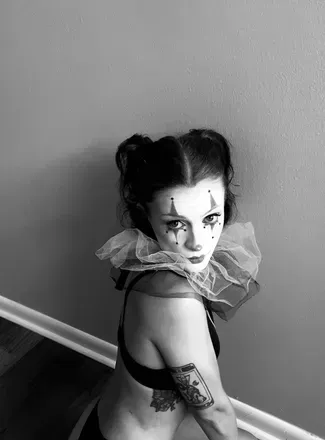 OnlyFans account  zena200524 avatar 1