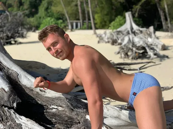 OnlyFans cuenta crzythicrussian header 2