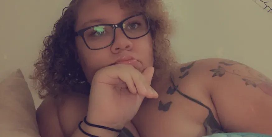 OnlyFans cuenta maakaylarenee avatar 1