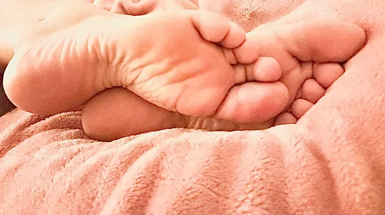 OnlyFans cuenta elladecker19 header 2