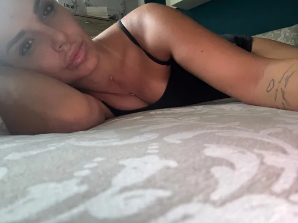 OnlyFans cuenta bellaesimpatica header 2