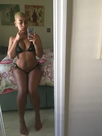 OnlyFans cuenta pedestalpussy header 2