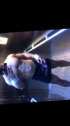 OnlyFans cuenta thenakedbutlerinthebuff header 2