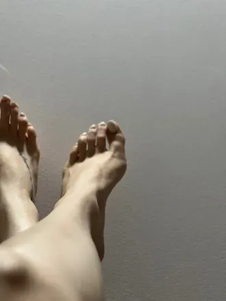 OnlyFans cuenta feetgirl1811 avatar 1