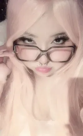 OnlyFans account  starxrawrxx avatar 1