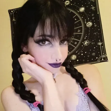 OnlyFans cuenta julialavey avatar 1