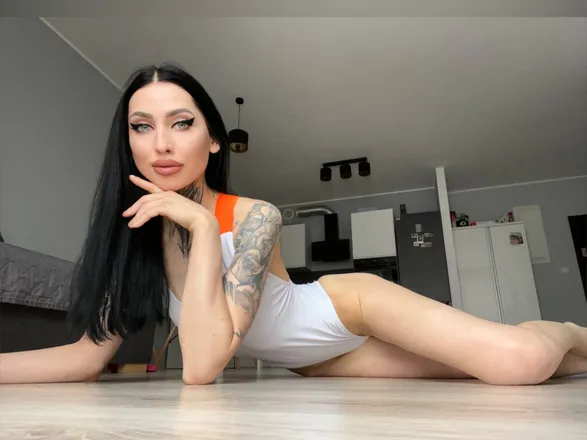 OnlyFans cuenta morticia_free header 2