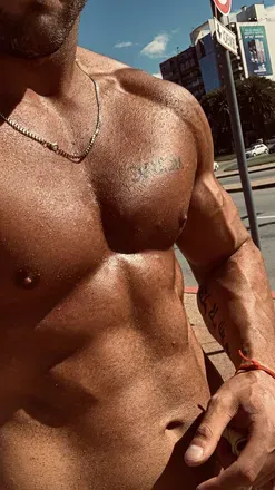 OnlyFans cuenta gian077 header 2