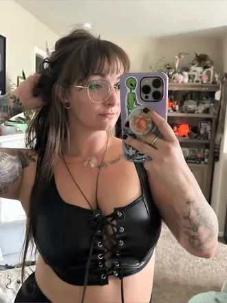 OnlyFans cuenta nylearevane avatar 1