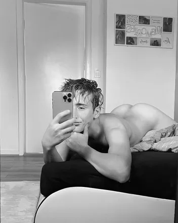 OnlyFans cuenta mihai_florin0 header 2