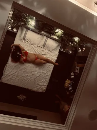 OnlyFans cuenta imeka_uza header 2