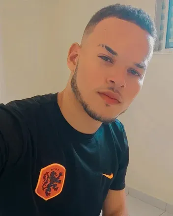 OnlyFans account  moises_junior2 avatar 1