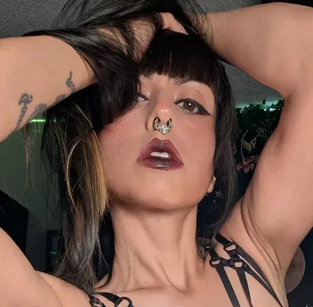 OnlyFans of kitsune.rose
