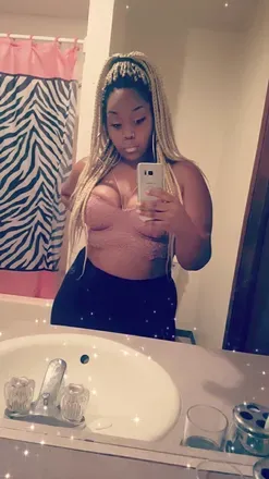 OnlyFans cuenta prettybigyella avatar 1