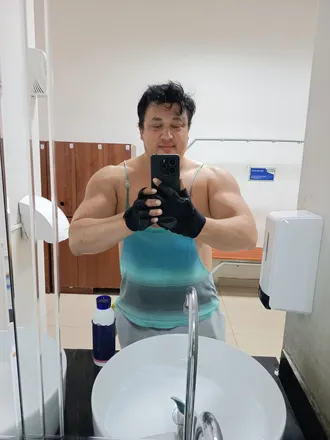 OnlyFans cuenta chinobodybuilder header 2