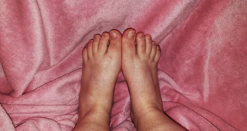 OnlyFans cuenta nus_feet header 2