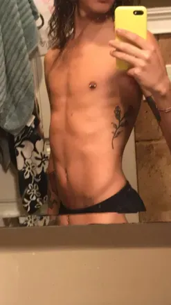 OnlyFans cuenta yourbabyboy21 avatar 1