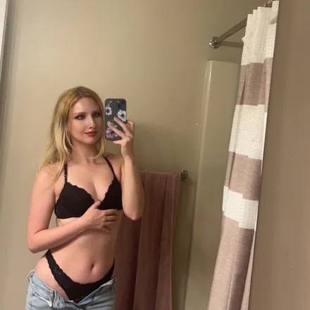 OnlyFans cuenta freyamaeve header 2