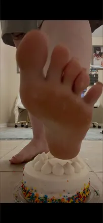 OnlyFans cuenta foodfeetsquish header 2