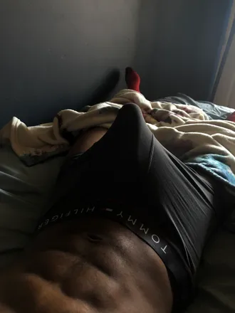 OnlyFans cuenta troytheboyxxx header 2