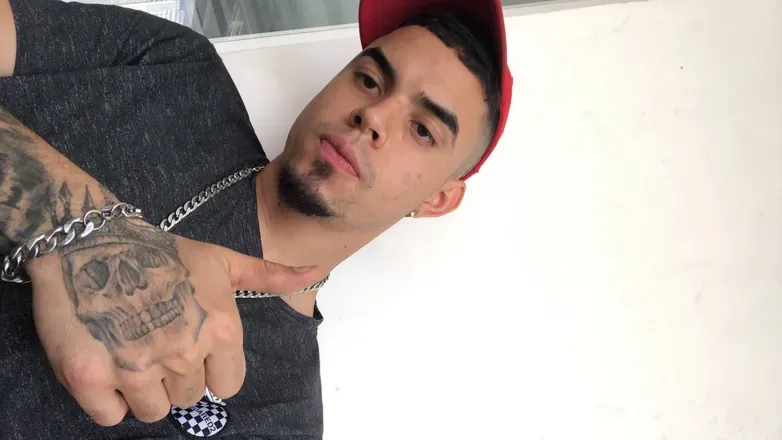 OnlyFans cuenta andrew_0620 header 2