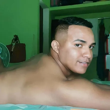 OnlyFans cuenta victoradrian header 2