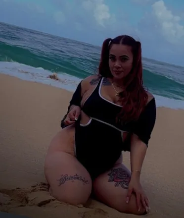OnlyFans cuenta juicyyfruittee header 2