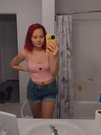 OnlyFans cuenta kkshaycakes header 2