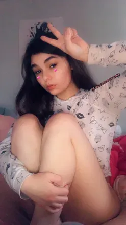 OnlyFans account  princesshoneycake avatar 1