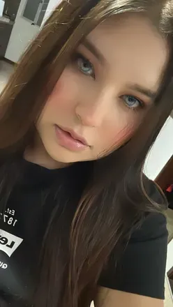 OnlyFans cuenta lucyram79 header 2