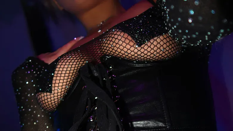 OnlyFans cuenta apeekinside header 2
