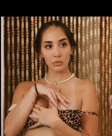 OnlyFans account  naomziesross avatar 1