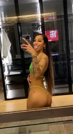 OnlyFans cuenta yurbae avatar 1