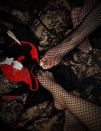 OnlyFans cuenta feetmom666 header 2