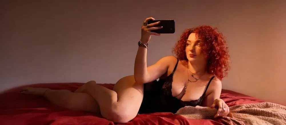 OnlyFans cuenta aylaonlyou header 2