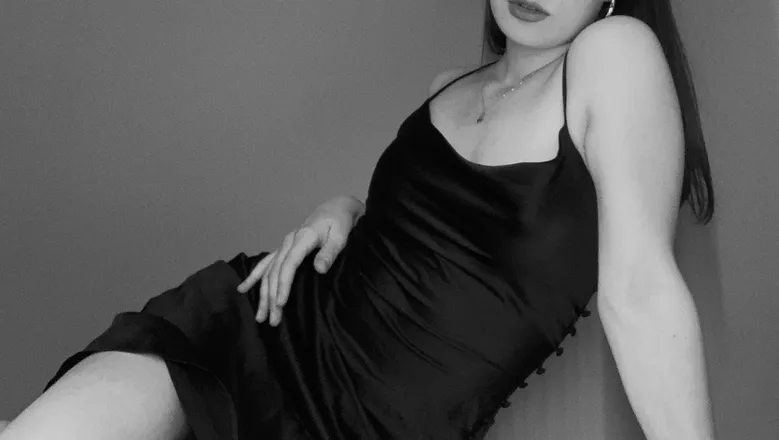 OnlyFans cuenta tessaeywa header 2