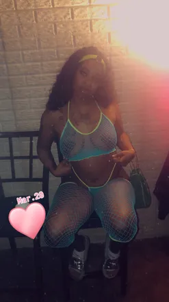 OnlyFans cuenta bigb_on_em header 2