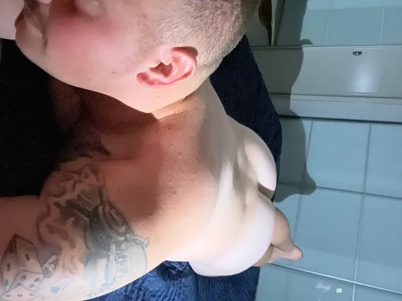 OnlyFans cuenta crinklytrail header 2