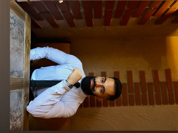 OnlyFans cuenta naughtybeardedpersian header 2