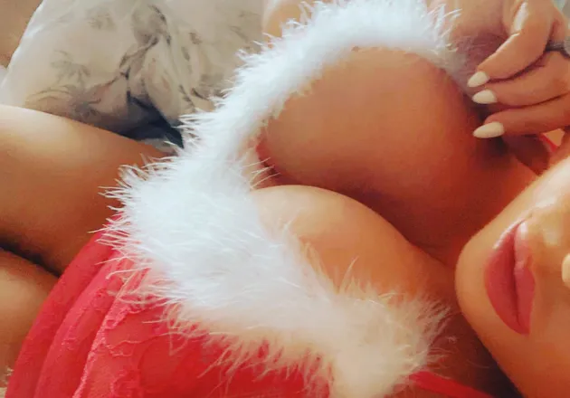 OnlyFans account  prettypawgxoxo header 2