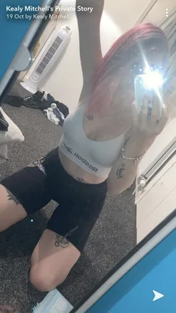 OnlyFans cuenta altgirlkealy95 header 2